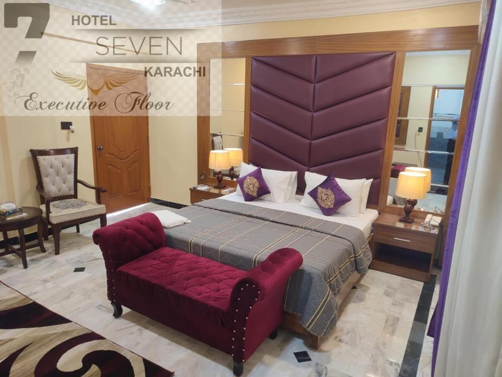 Hotel Seven 7 Karachi Bagian luar foto