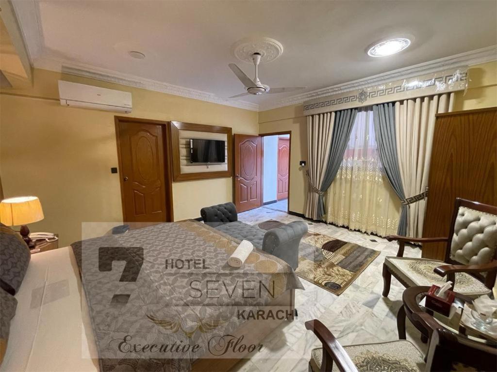 Hotel Seven 7 Karachi Bagian luar foto