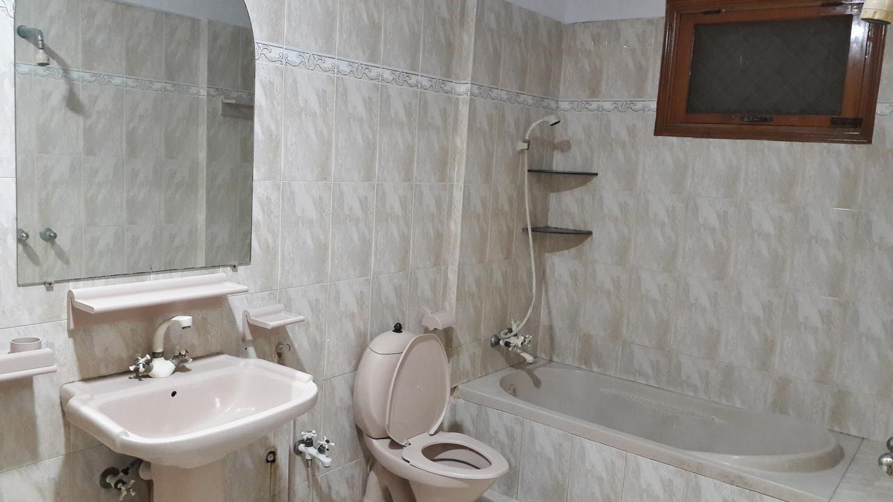 Hotel Seven 7 Karachi Bagian luar foto