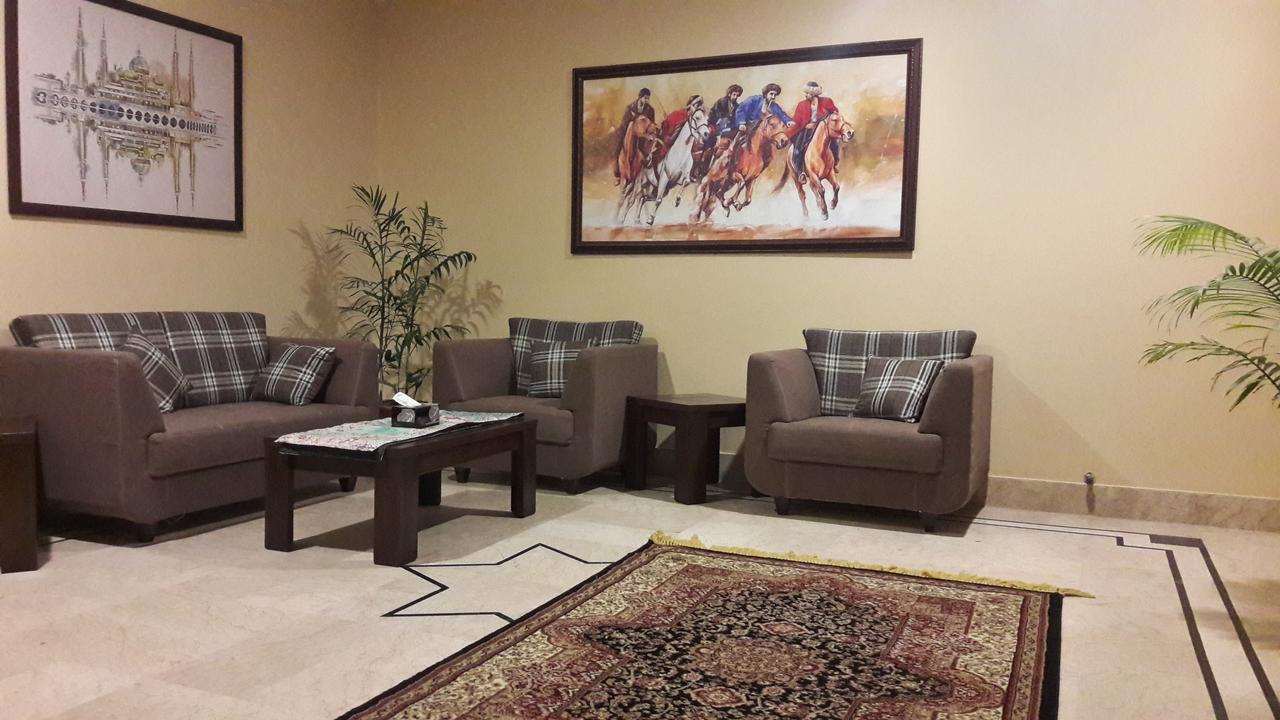 Hotel Seven 7 Karachi Bagian luar foto