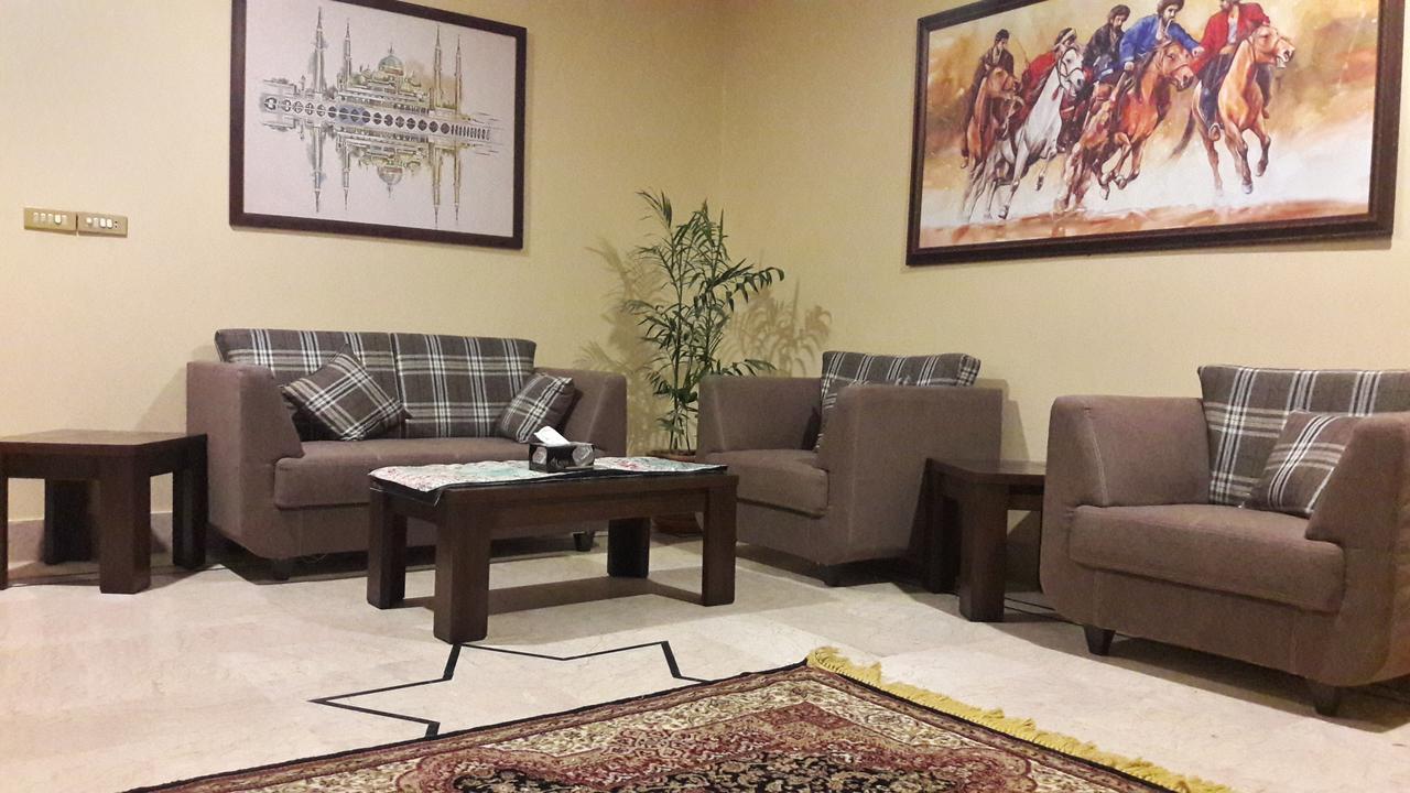 Hotel Seven 7 Karachi Bagian luar foto